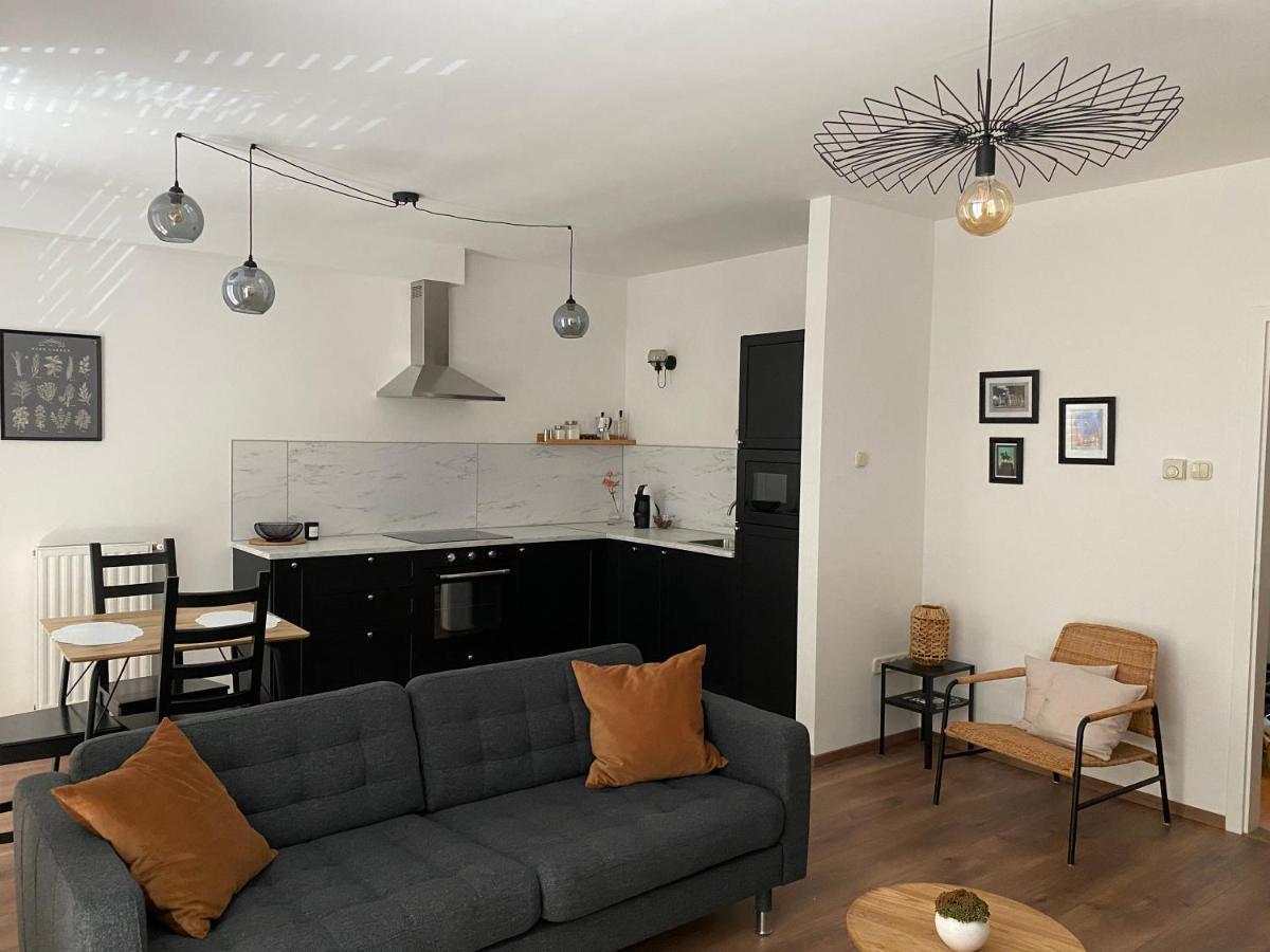 Sziget Apartment เยอร์ ภายนอก รูปภาพ